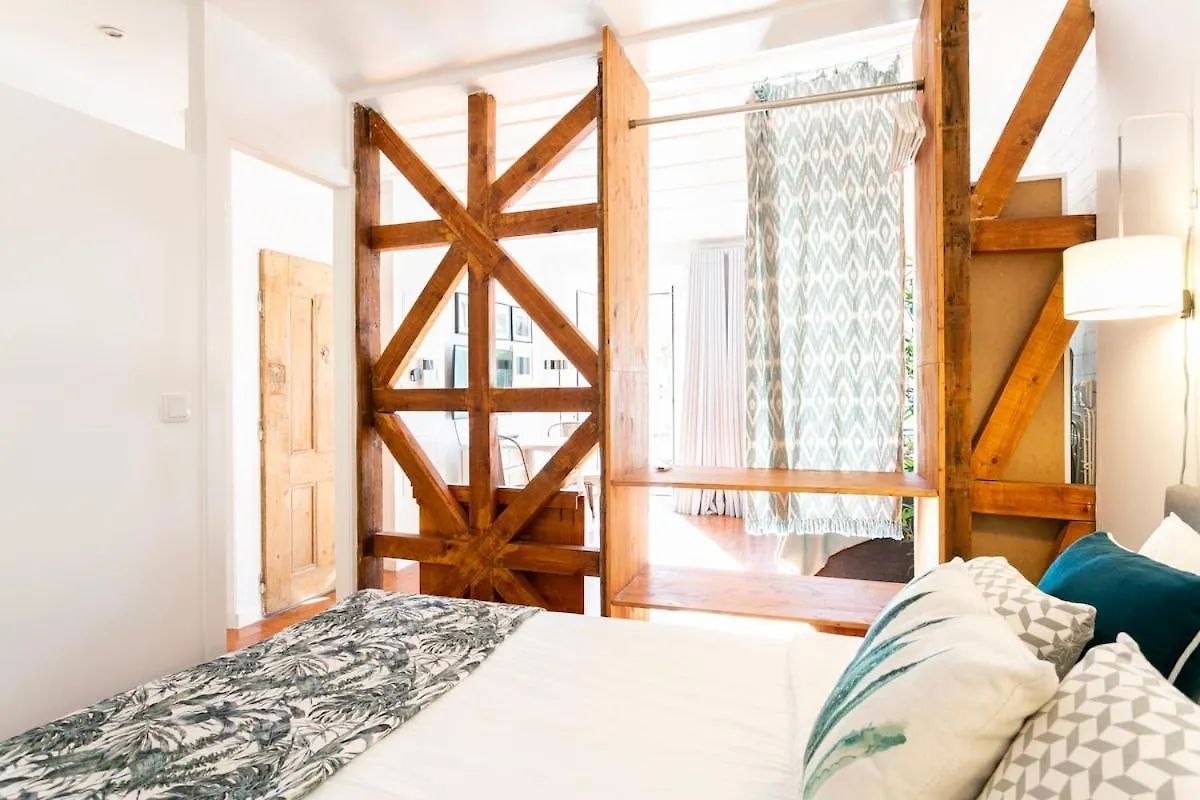 Cozy Flat With Bright Balcony Trendiest Neighborhood! Lisbon Apartment