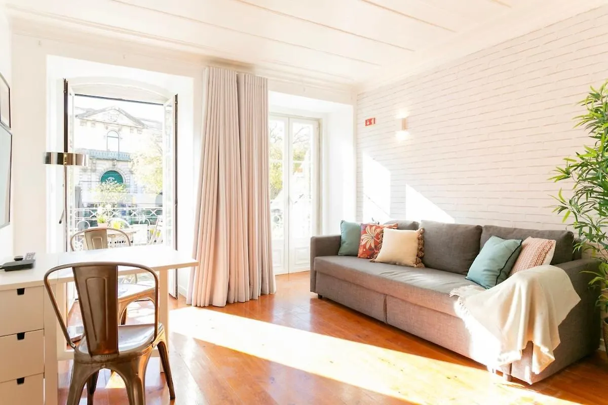 Cozy Flat With Bright Balcony Trendiest Neighborhood! Lisbon
