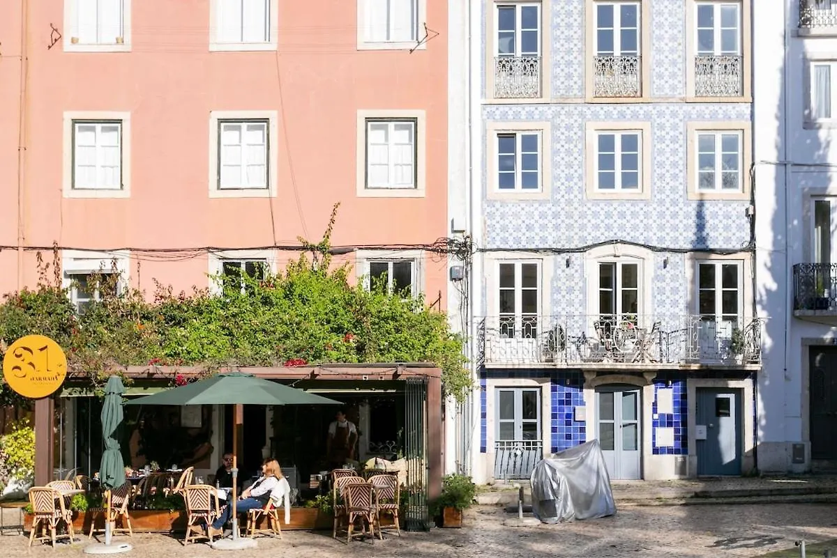 Cozy Flat With Bright Balcony Trendiest Neighborhood! Lisbon Portugal