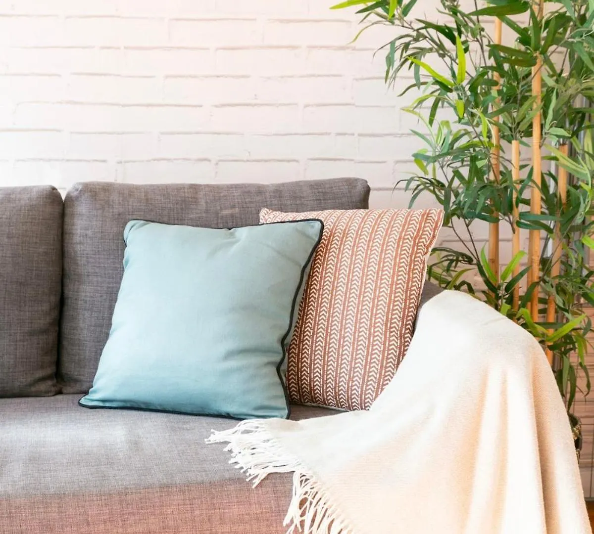 Apartment Cozy Flat With Bright Balcony Trendiest Neighborhood! Lisbon