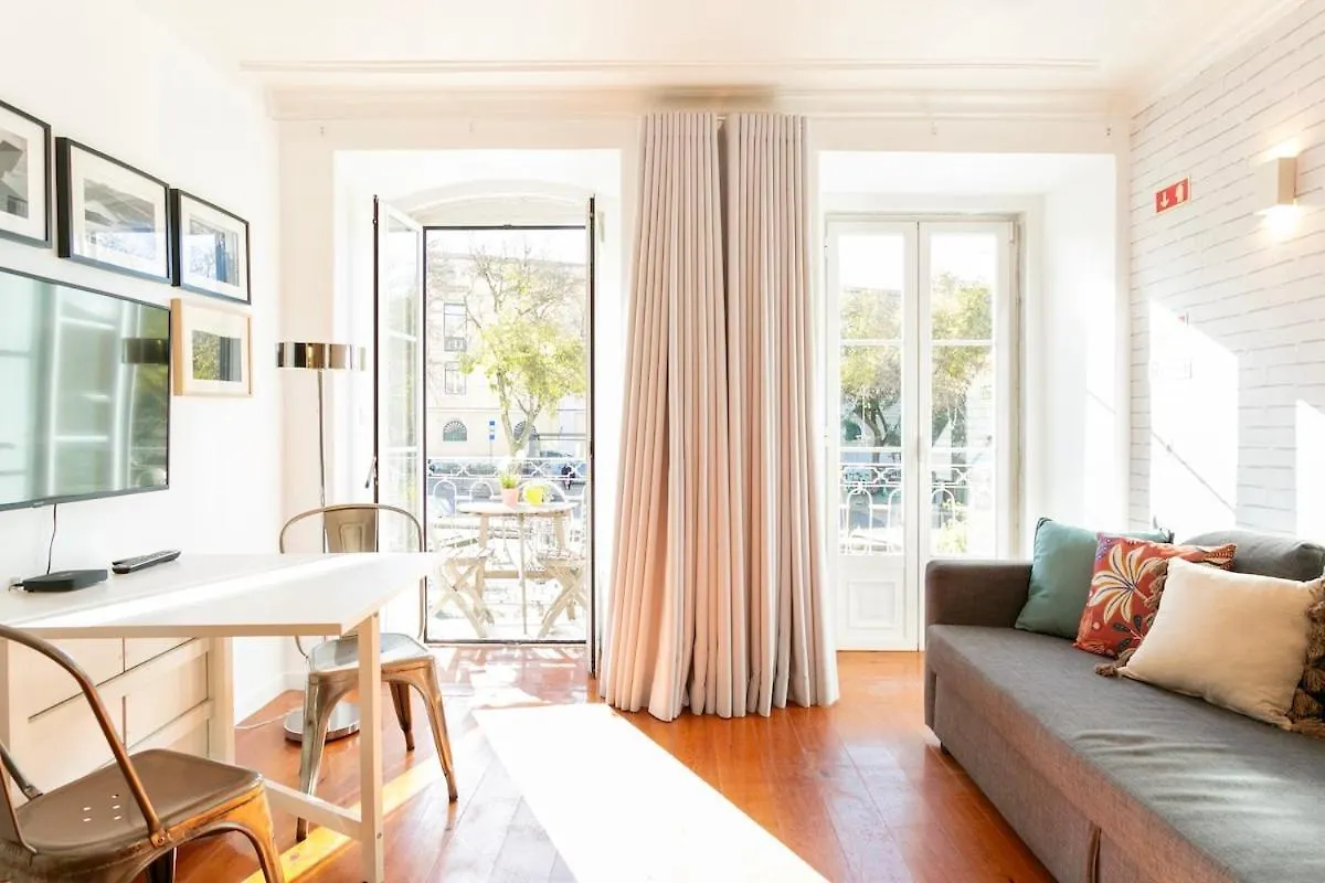 Apartment Cozy Flat With Bright Balcony Trendiest Neighborhood! Lisbon Portugal